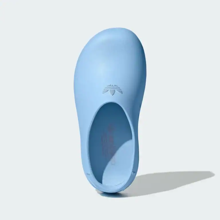 BLEU AD 2